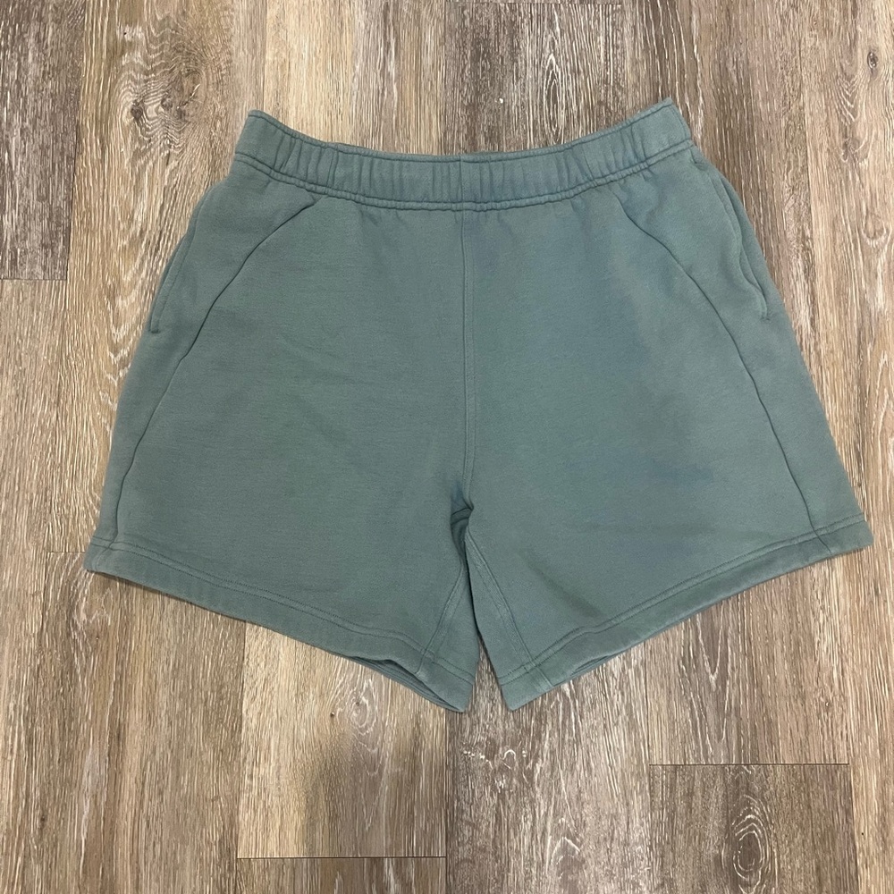 LULULEMON LIKE NEW SHORTS